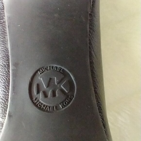 💞❤️❤️💞 Michael Kors Classic 3 1/2 Pumps - Picture 13 of 13